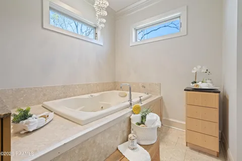 $1,100,000 | 5726 Eagle Pass Drive, Youngsville, LA 70592