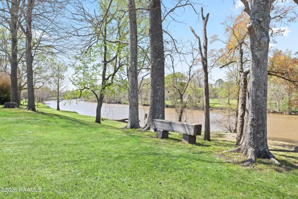 $1,100,000 | 5726 Eagle Pass Drive, Youngsville, LA 70592