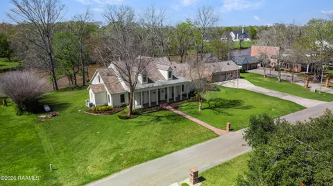 $1,100,000 | 5726 Eagle Pass Drive, Youngsville, LA 70592
