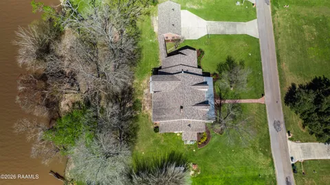 $1,100,000 | 5726 Eagle Pass Drive, Youngsville, LA 70592