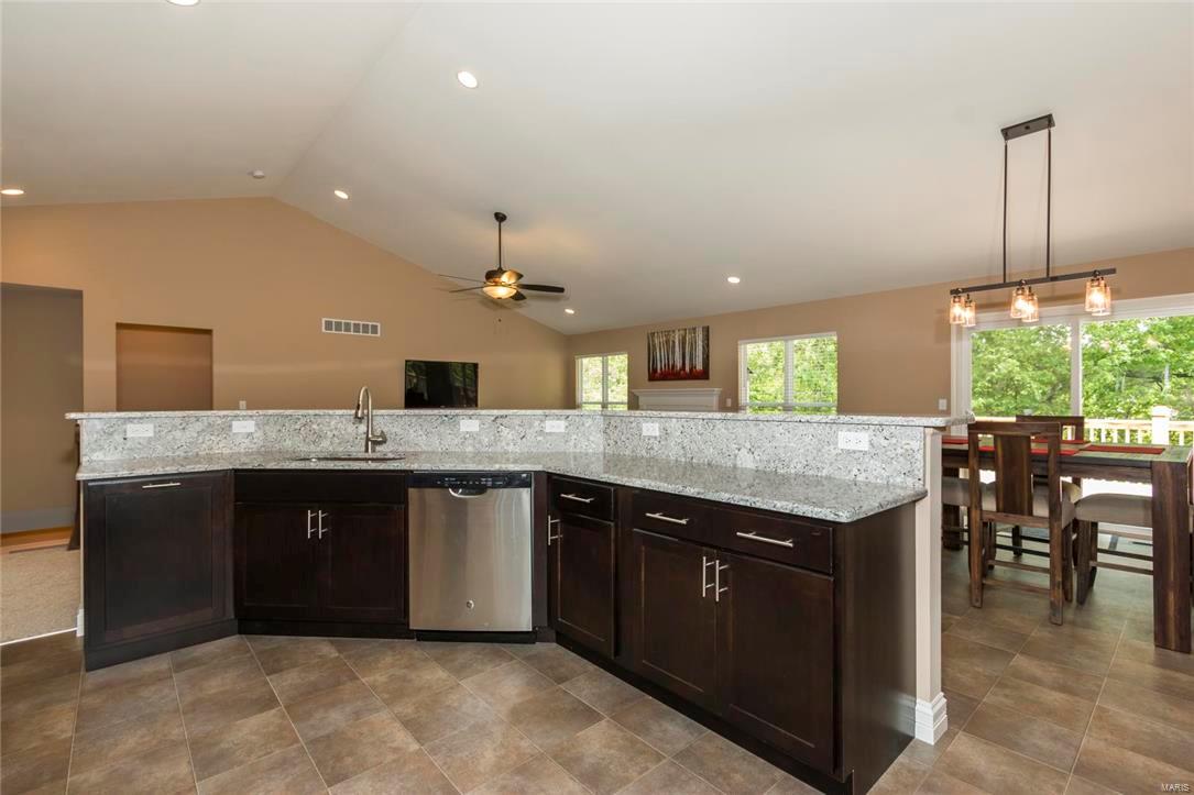 1290 Spring Lilly Drive High Ridge, MO 63049 - Photo 8 of 25