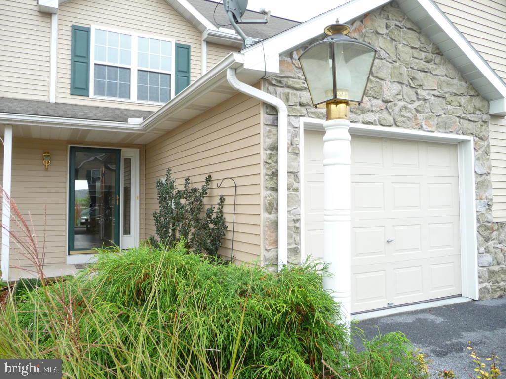 7 Sandstone Court Lititz, PA 17543 - Photo 1 of 9