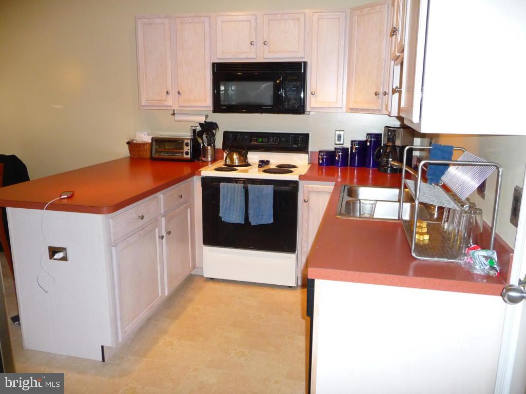 7 Sandstone Court Lititz, PA 17543 - Photo 3 of 9