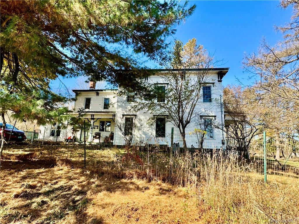 255 Howells Road Middletown, NY 10940 - Photo 4 of 38 a view of a house with a yard