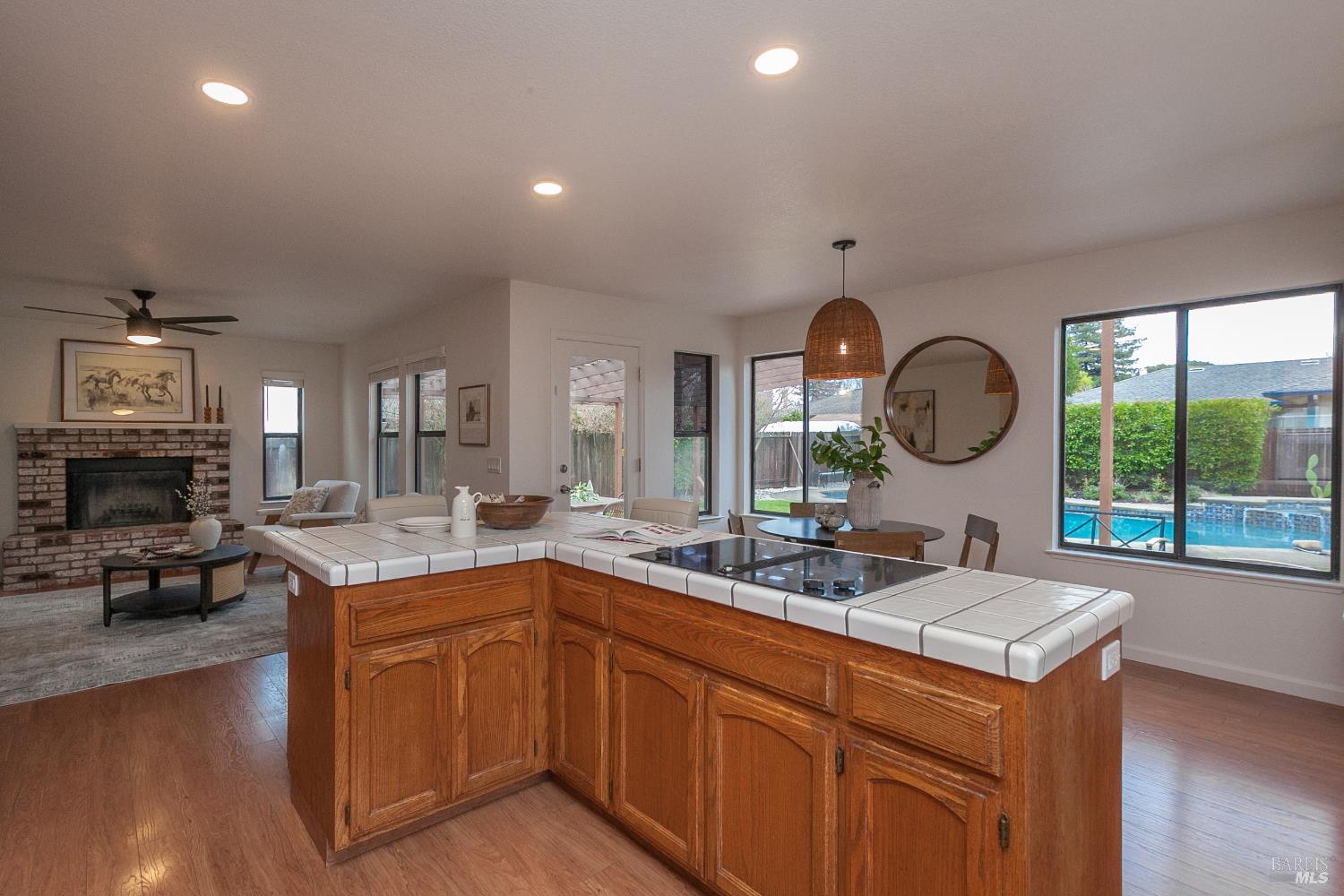 1869 Amy Avenue Santa Rosa, CA 95401 - Photo 12 of 41