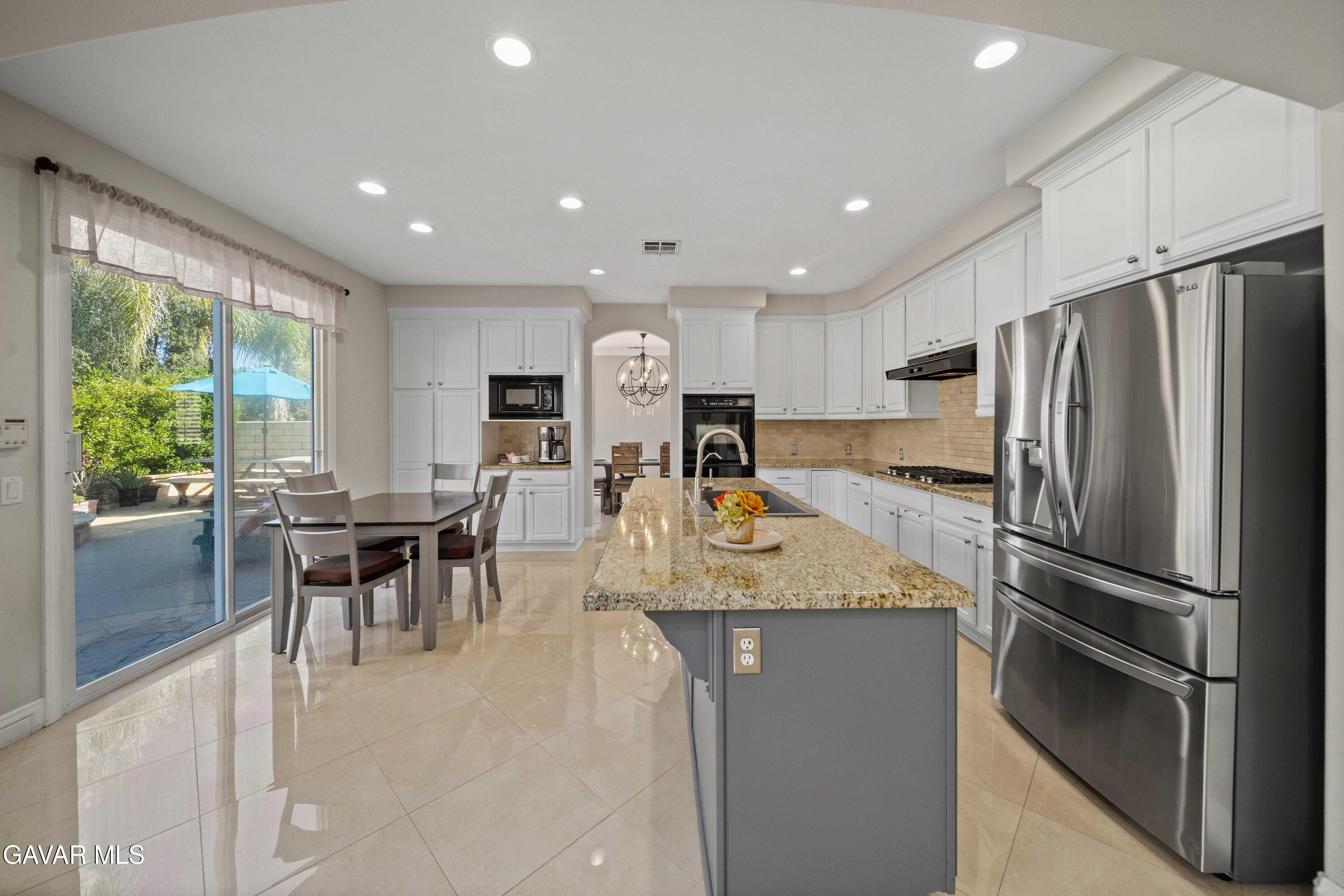 26505 Thackery Lane Stevenson Ranch, CA 91381 - Photo 20 of 63 26505 Thackery Ln Stevenson Ranch-23