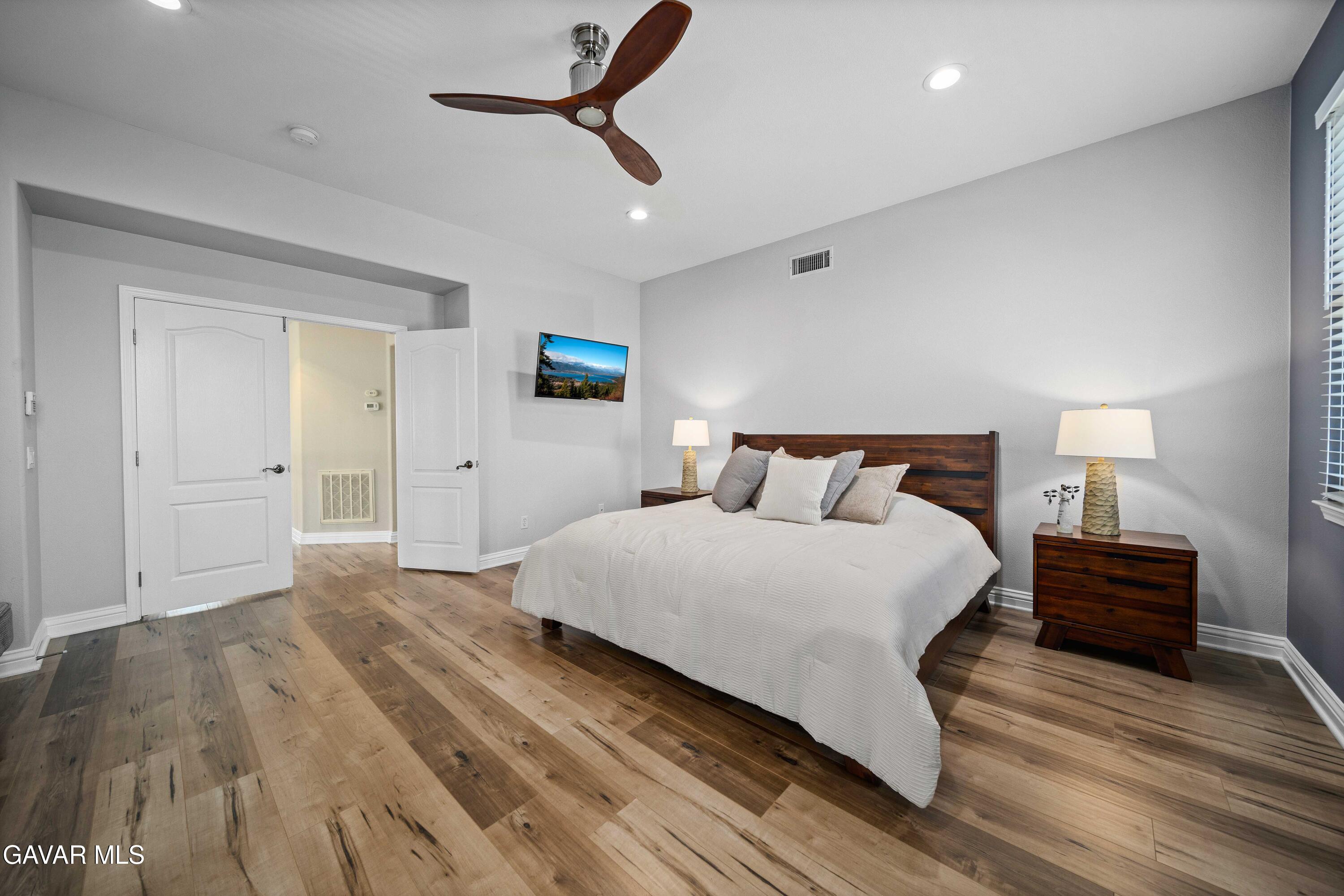 26505 Thackery Lane Stevenson Ranch, CA 91381 - Photo 49 of 63 26505 Thackery Ln Stevenson Ranch-52