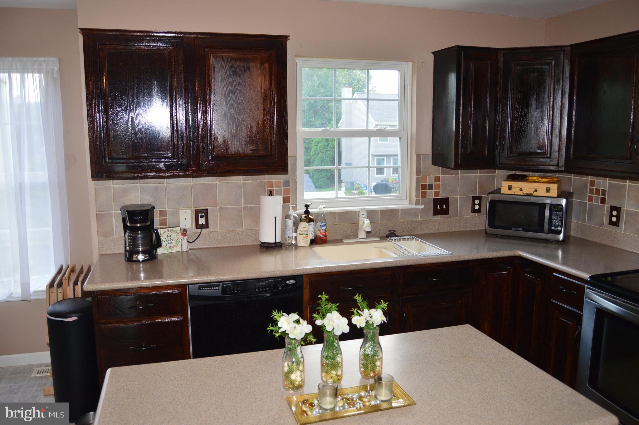 4530 Hillside Road Reading, PA 19606 - Photo 5 of 25 Kitchen