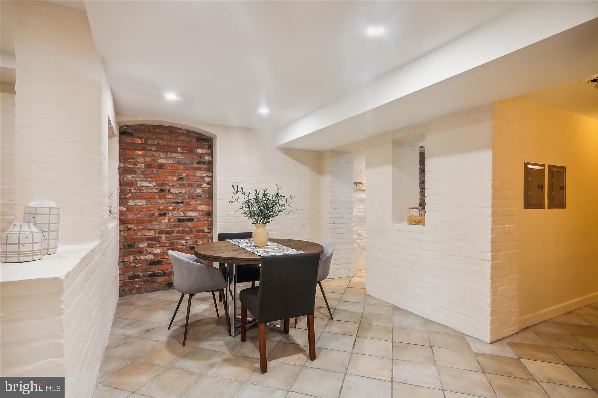 2038 18th Street Northwest, Unit T1 Washington, DC 20009 - Photo 19 of 42