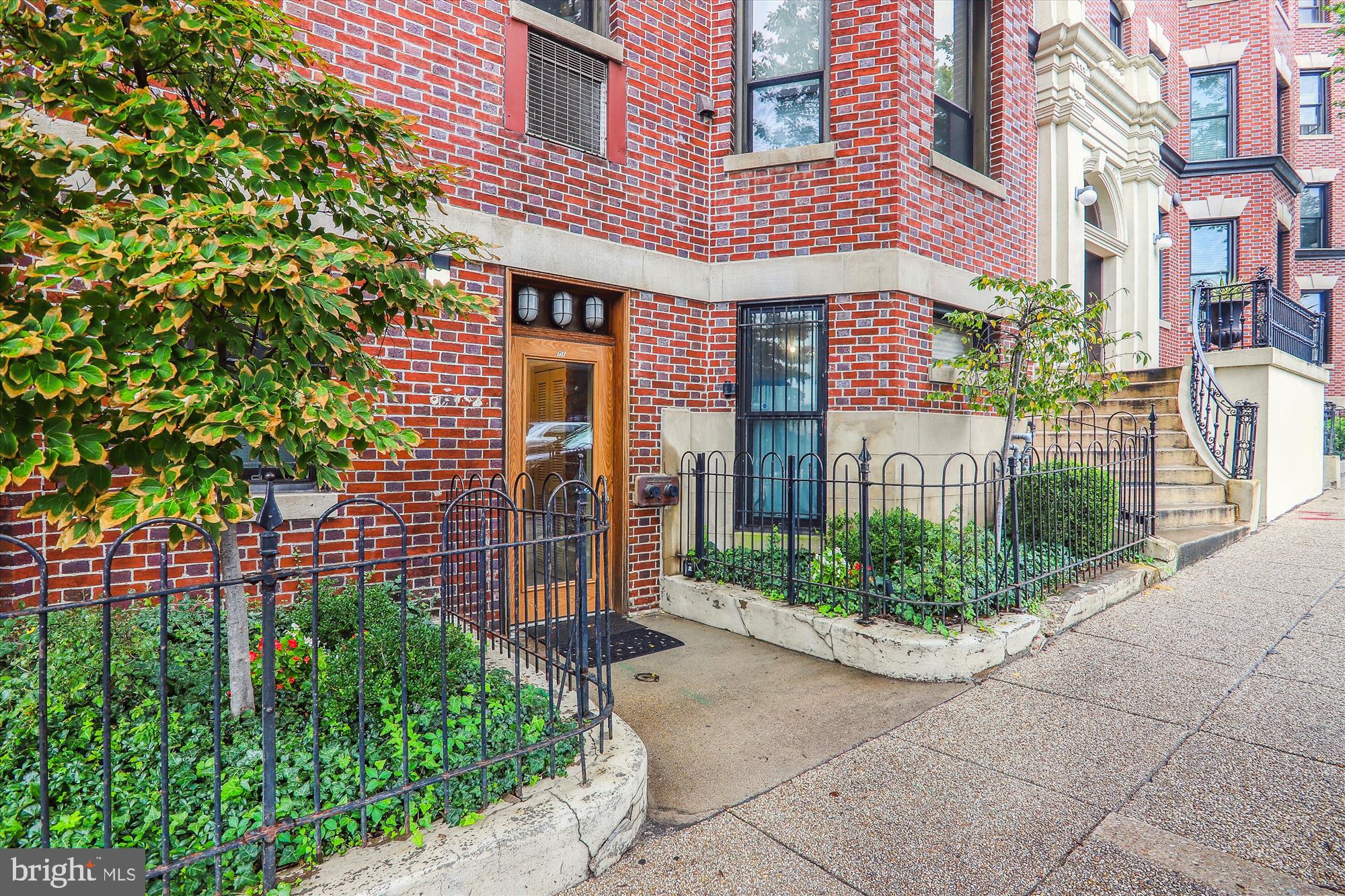 2038 18th Street Northwest, Unit T1 Washington, DC 20009 - Photo 2 of 42 In & out is easy