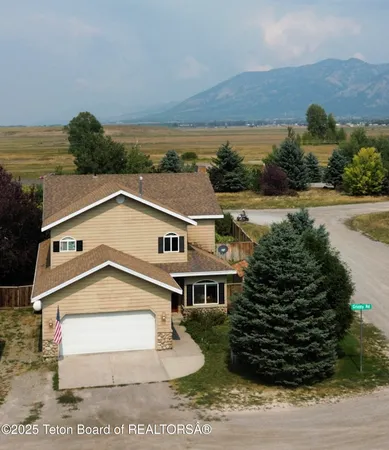 $545,000 | 417 Grizzly Road, Thayne, WY 83127