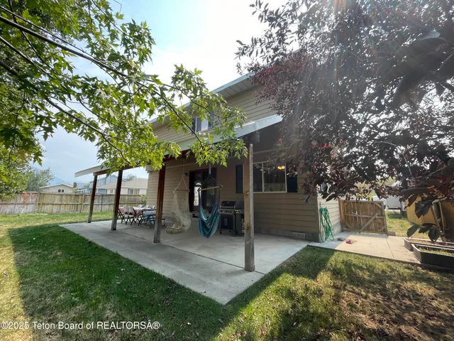 $549,000 | 417 Grizzly Road, Thayne, WY 83127