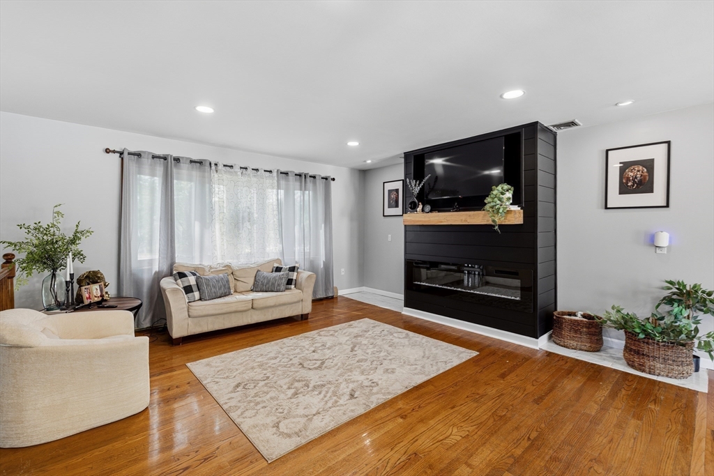 1535 Meridian Street Fall River, MA 02720 - Photo 8 of 40