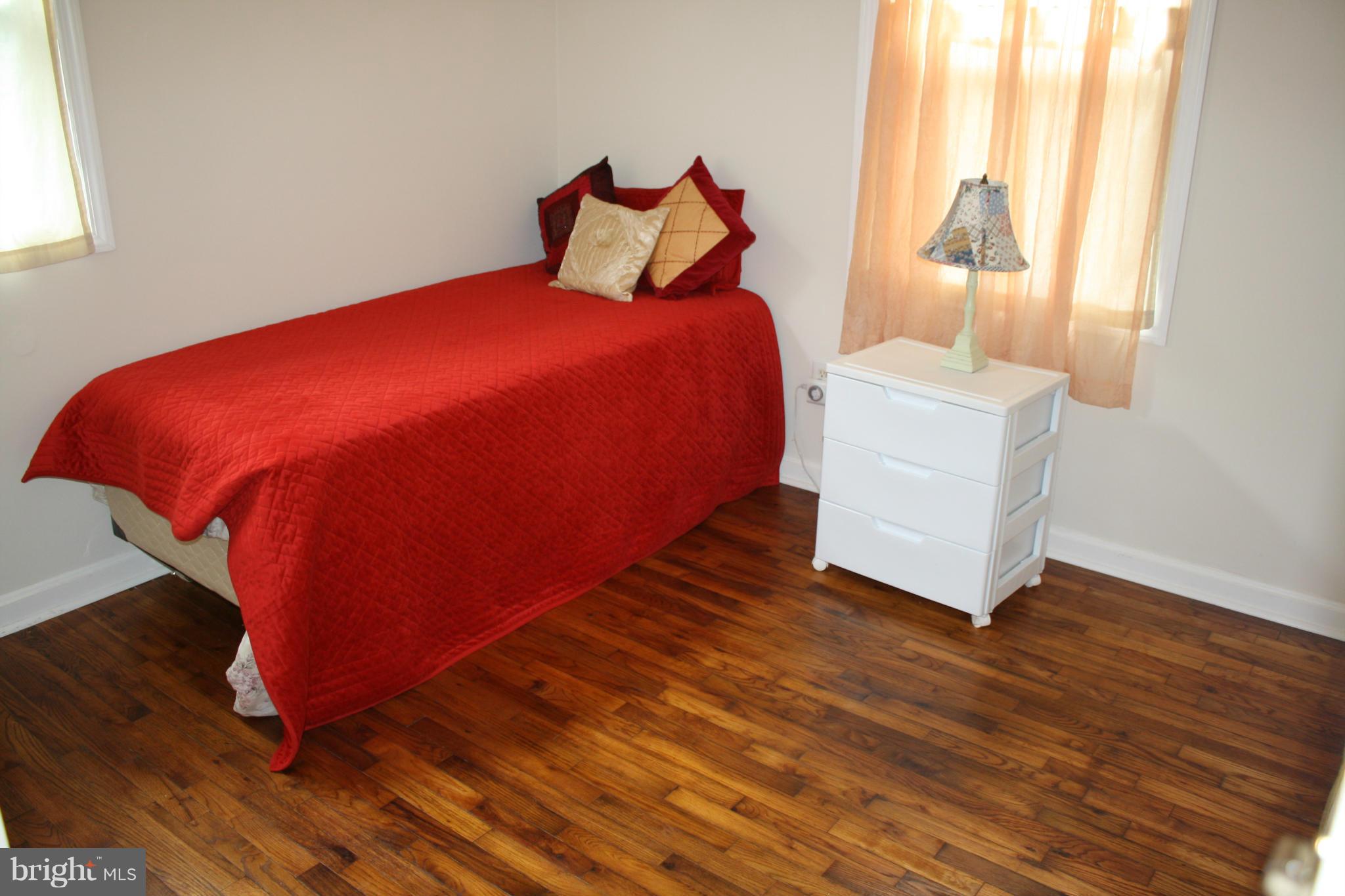 504 Pinewood Road Rockville, MD 20850 - Photo 7 of 10 Bedroom