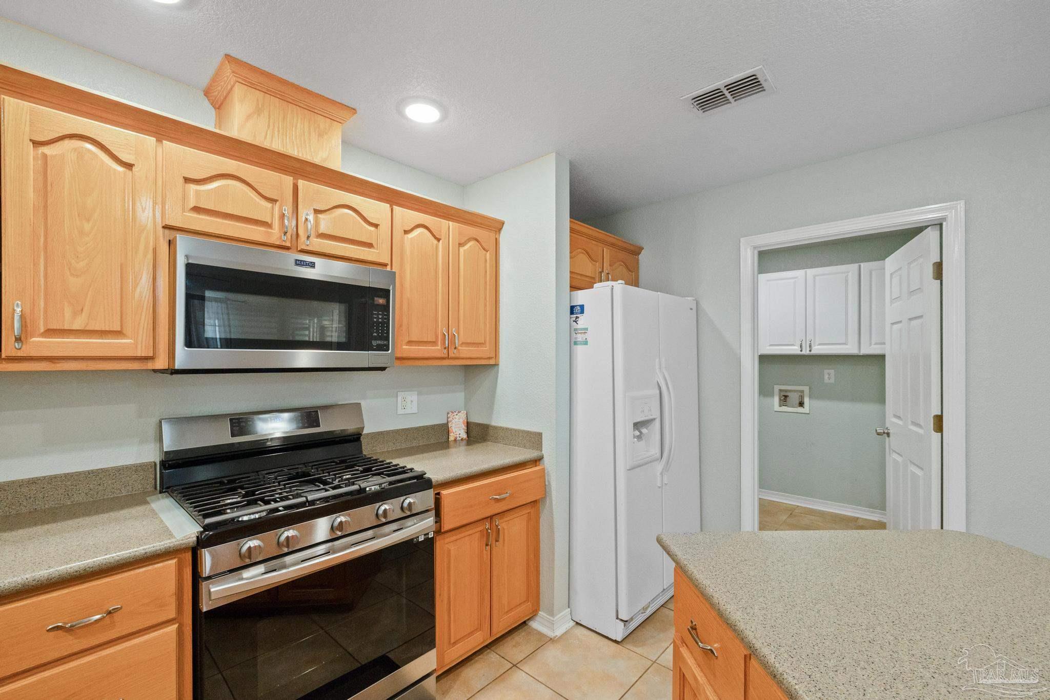 6802 Wallace Drive Pace, FL 32571 - Photo 12 of 72