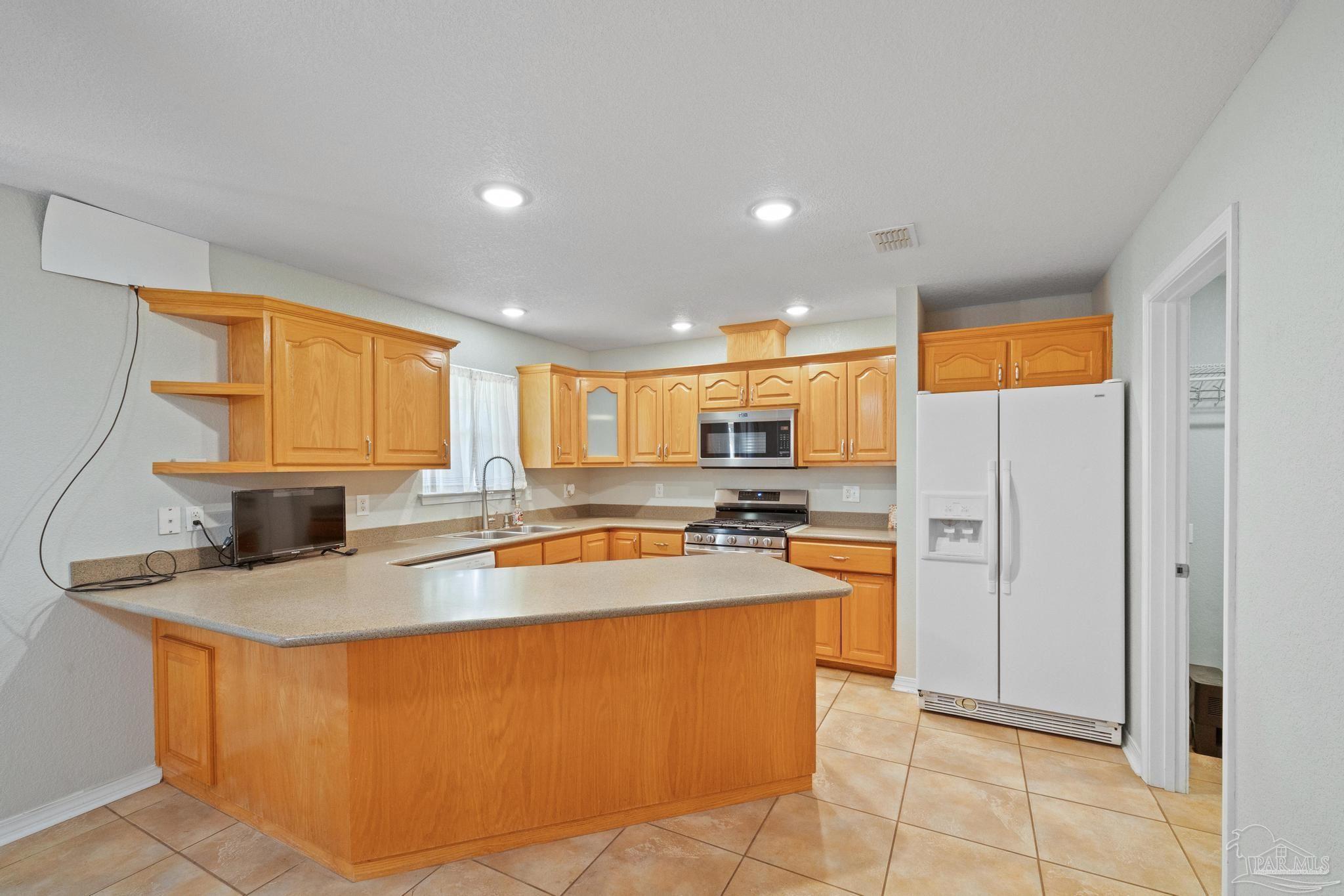 6802 Wallace Drive Pace, FL 32571 - Photo 13 of 72