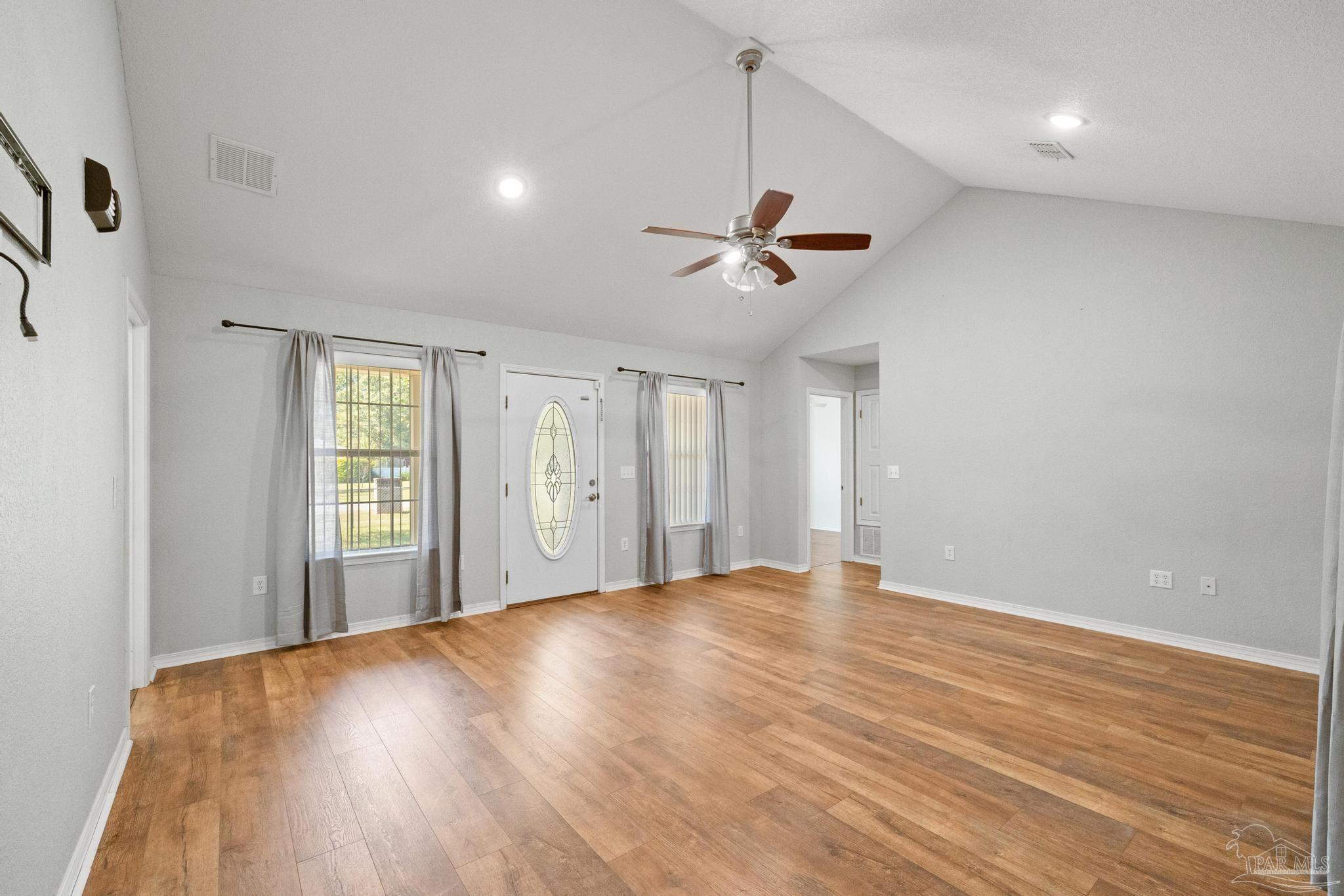 6802 Wallace Drive Pace, FL 32571 - Photo 4 of 72