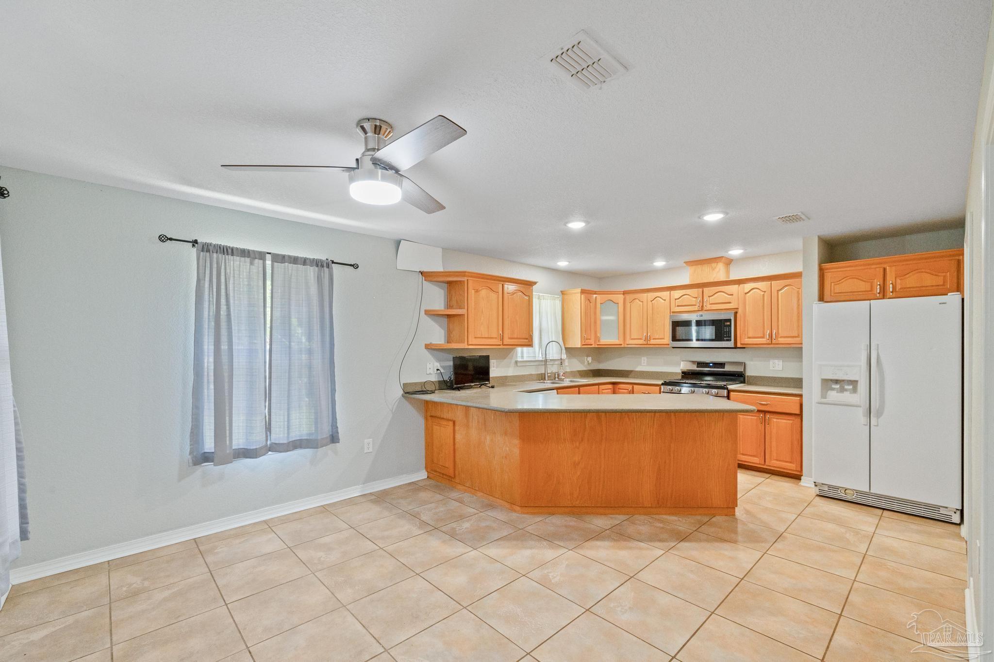 6802 Wallace Drive Pace, FL 32571 - Photo 10 of 72