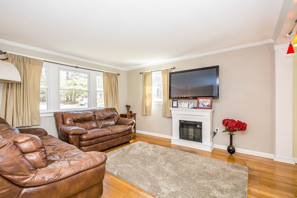 33 Sleigh Road Chelmsford, MA 01824 - Photo 11 of 30 Gallery Image 11