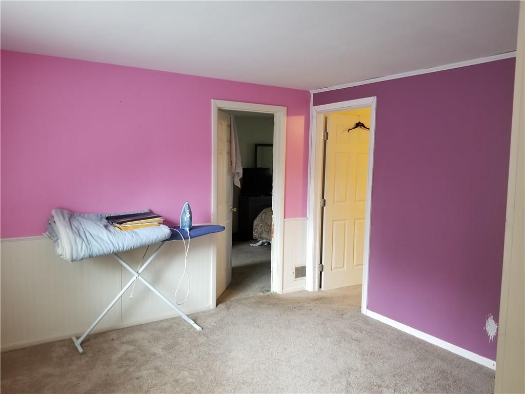 44 Robinhood Road Pittsburgh, PA 15220 - Photo 11 of 13 Gallery Image 11