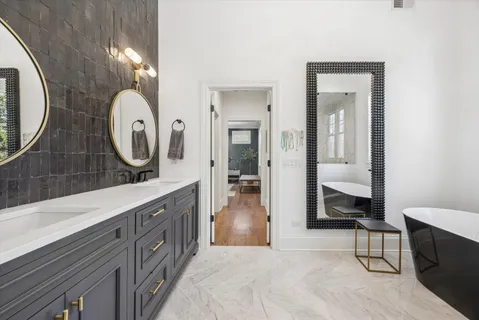 $1,749,000 | 4041 Johnson Avenue, Western Springs, IL 60558