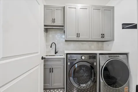 $1,749,000 | 4041 Johnson Avenue, Western Springs, IL 60558