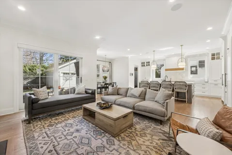 $1,749,000 | 4041 Johnson Avenue, Western Springs, IL 60558