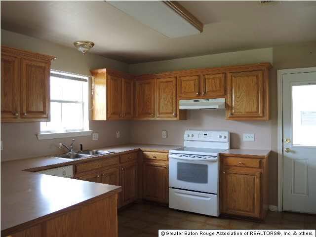 18414 Perkins Oak Road Prairieville, LA 70769 - Photo 3 of 9 Gallery Image 3