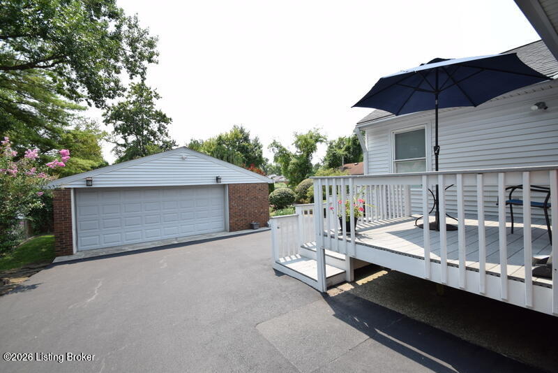 614 Stivers Road Louisville, KY 40207 - Photo 10 of 69 DSC_0096