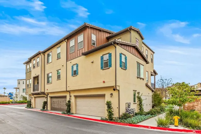 $795,000 | 1609 Holly Leaf Way, Oceanside, CA 92056