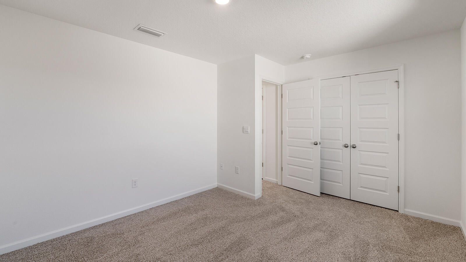 27 Bluebeech Street Freeport, FL 32439 - Photo 21 of 38 27_Bluebeech_Street_23_Bedroom