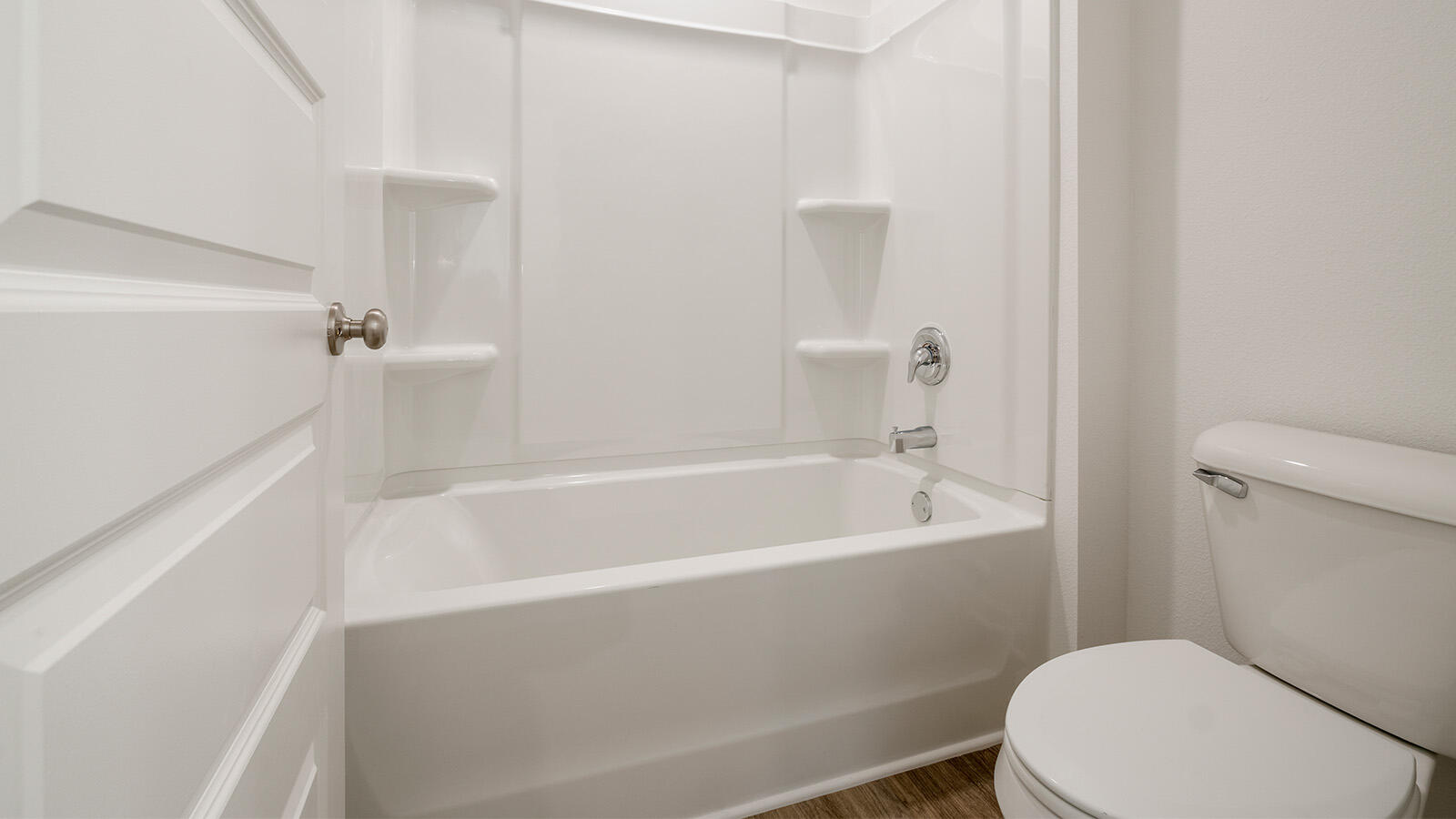 27 Bluebeech Street Freeport, FL 32439 - Photo 25 of 38 27_Bluebeech_Street_27_Bathroom