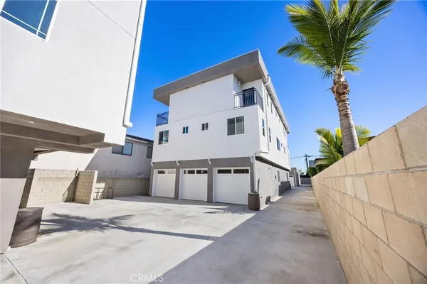 $4,499,000 | 10936 South Osage Avenue, Inglewood, CA 90304