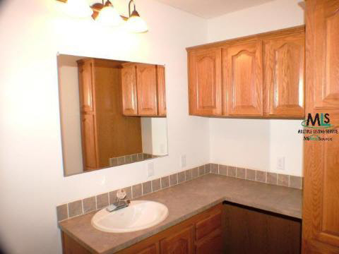 7301 Palms Road Fair Haven, MI 48023 - Photo 7 of 9 675679-6.JPG