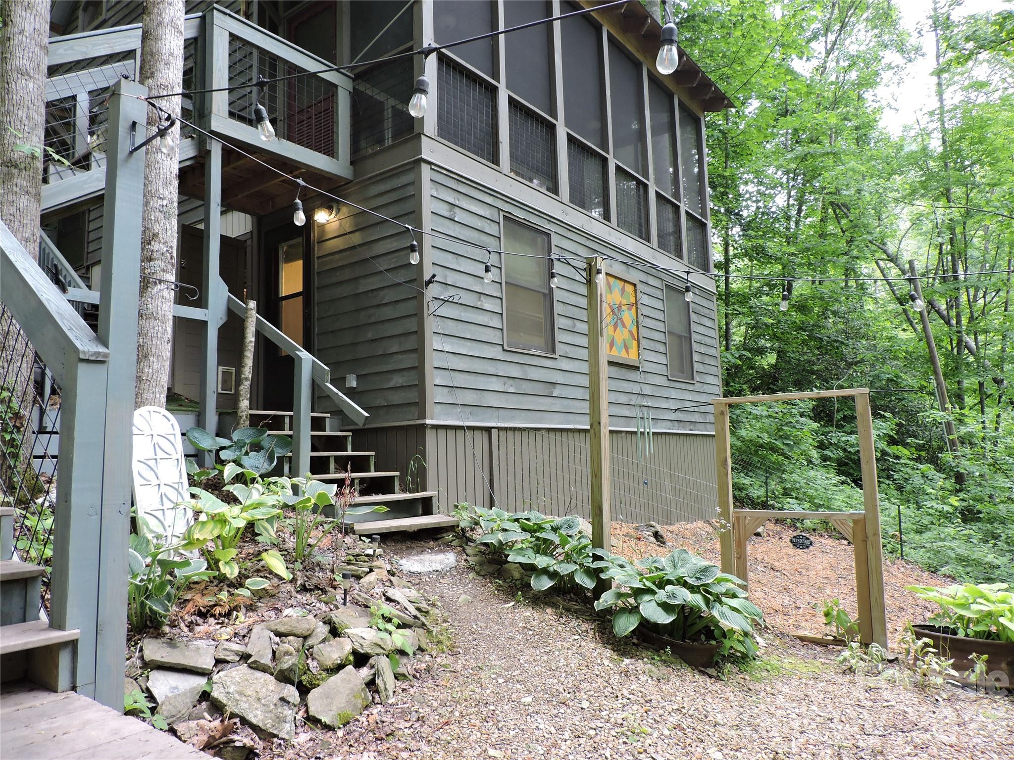 963 Melton Branch Road Bakersville, NC 28705 - Photo 9 of 48