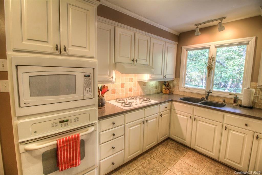 10425 Doylestown Road Matthews, NC 28105 - Photo 5 of 24 Gallery Image 5