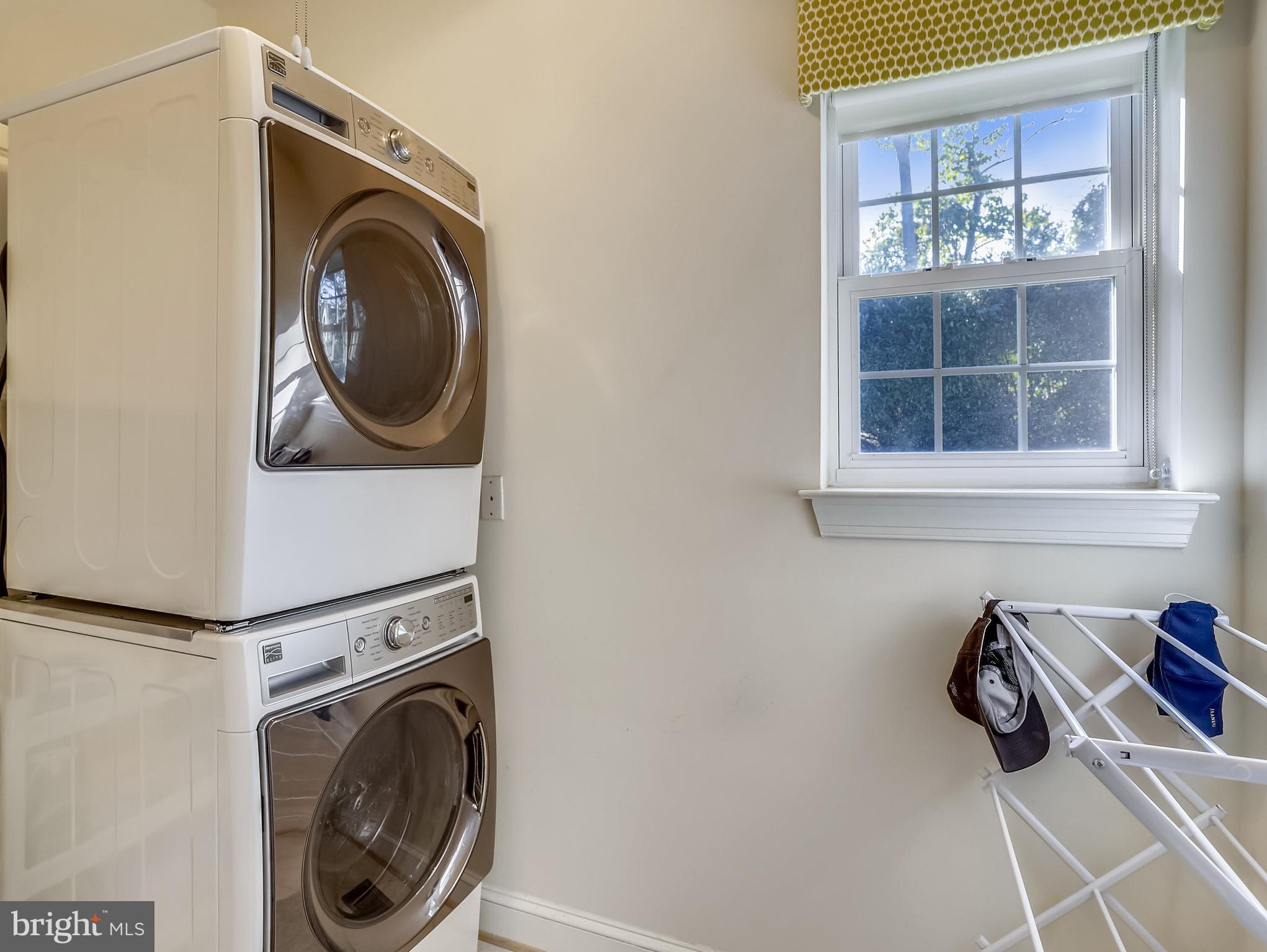 105 Shore Road Arnold, MD 21012 - Photo 29 of 55 Main Level Laundry Room