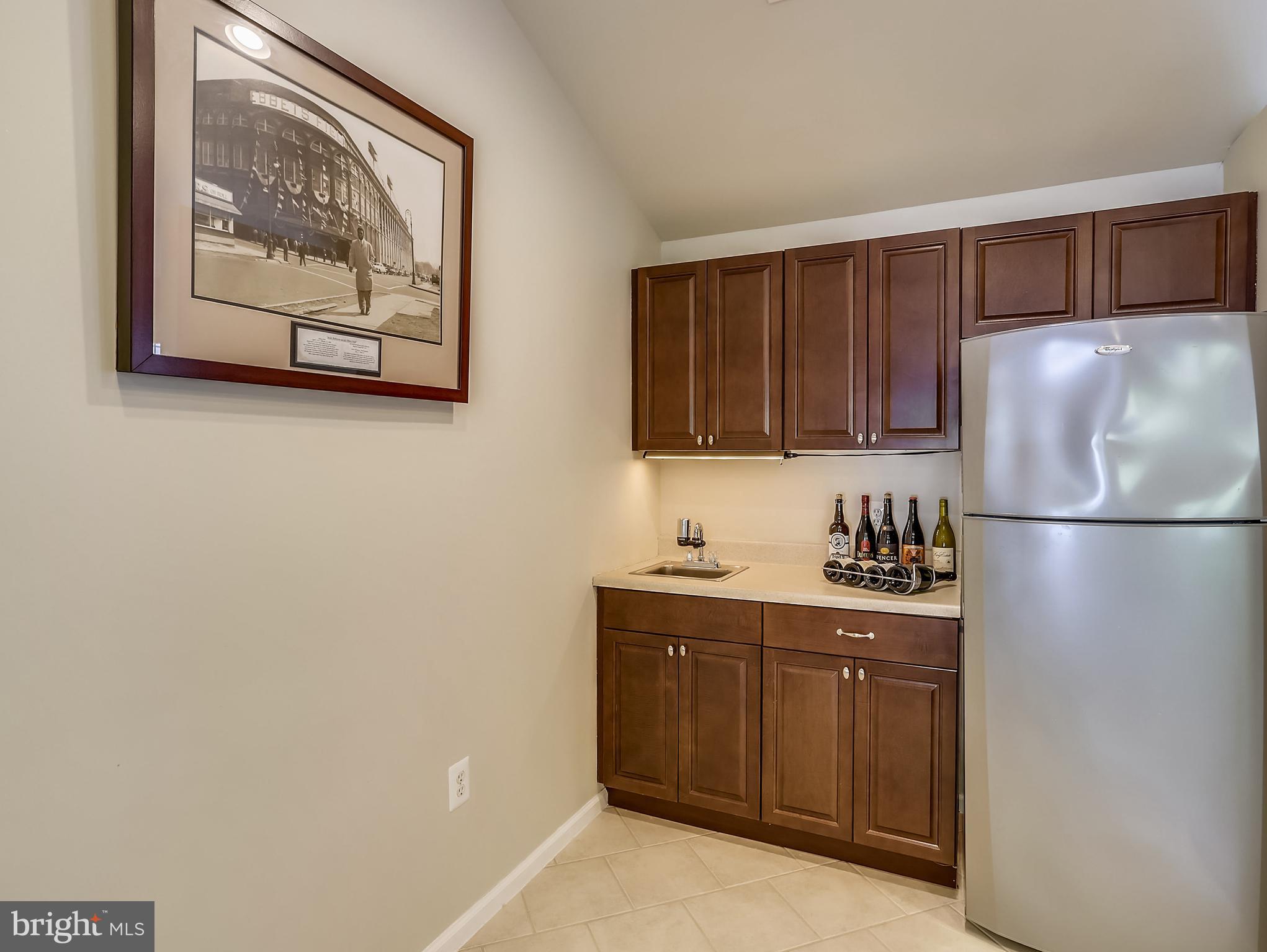105 Shore Road Arnold, MD 21012 - Photo 53 of 55 Kitchenette or Bar Area in Bonus Room
