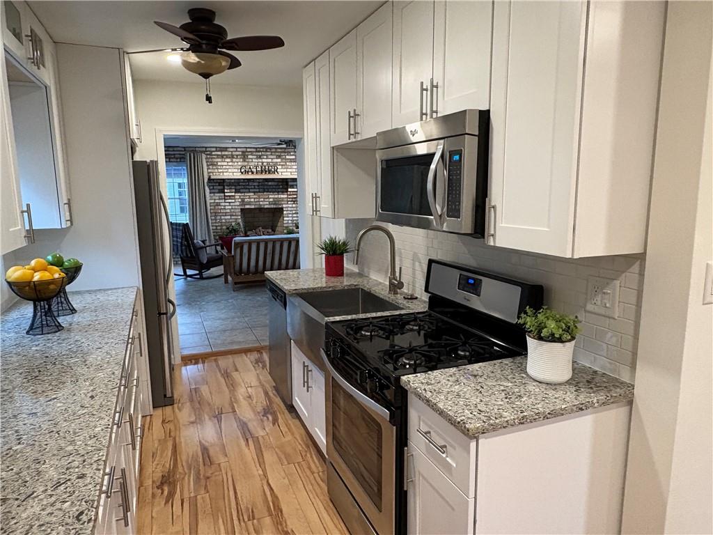 210 Carson Street Springdale, PA 15144 - Photo 12 of 33 KITCHEN