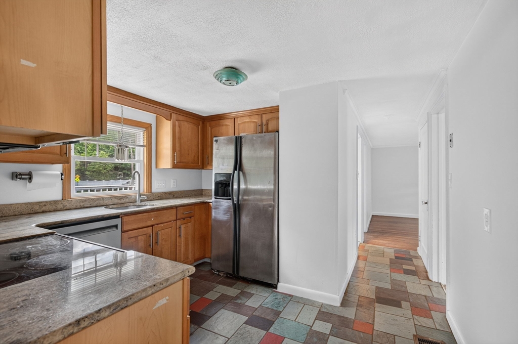 80 Stevens Street Andover, MA 01810 - Photo 12 of 34