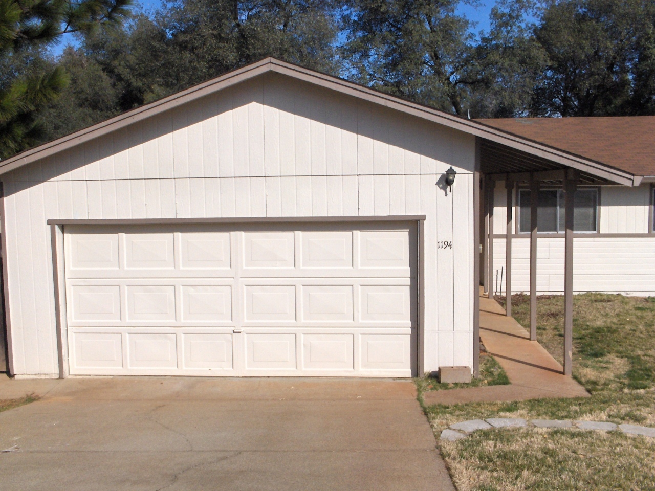 1194 Echo Road Redding, CA 96002 - Photo 5 of 17 a view of a house with a outdoor space