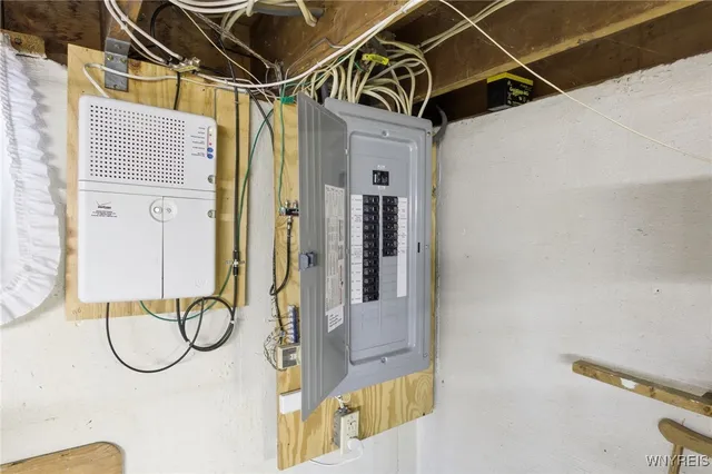 $369,900 | 90 Swanson Terrace, Amherst, NY 14221