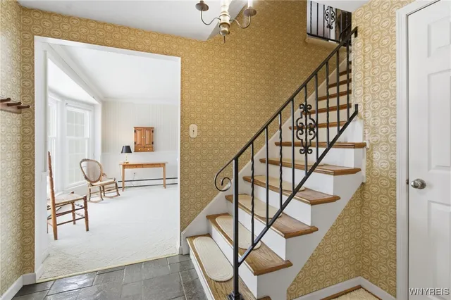 $369,900 | 90 Swanson Terrace, Amherst, NY 14221