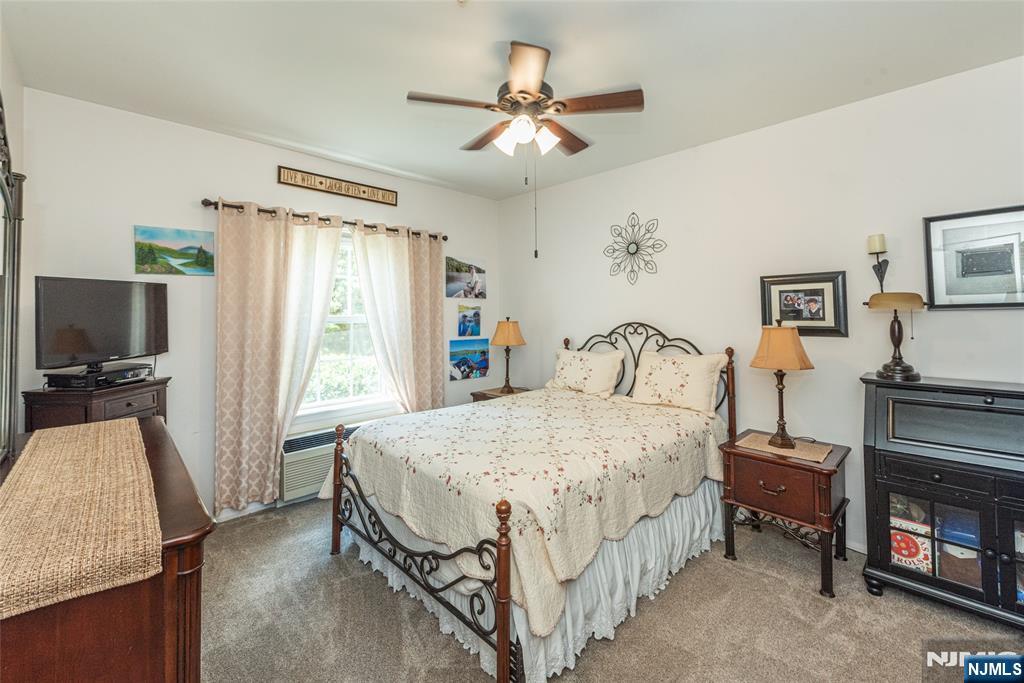 6104 Richmond Road West Milford, NJ 07480 - Photo 4 of 22