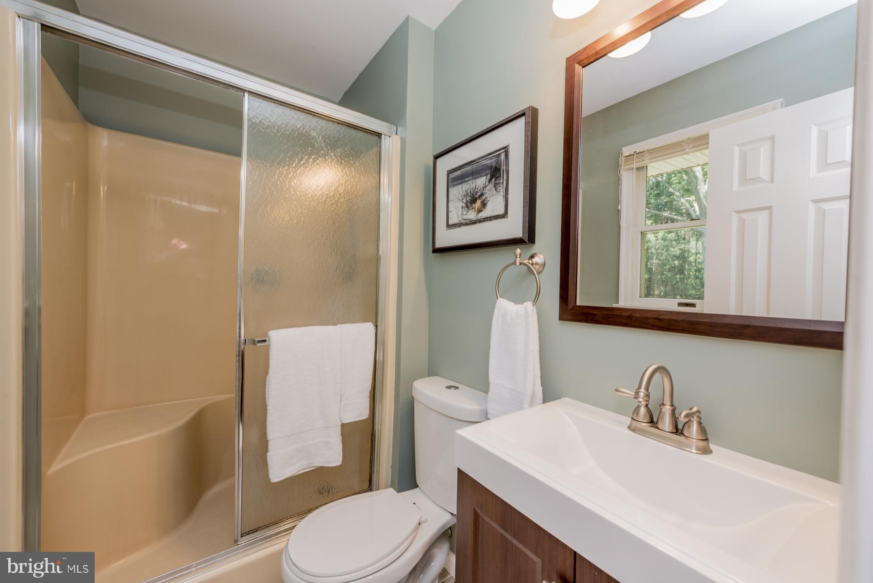 14114 Harrisville Road Mount Airy, MD 21771 - Photo 16 of 23 Bath