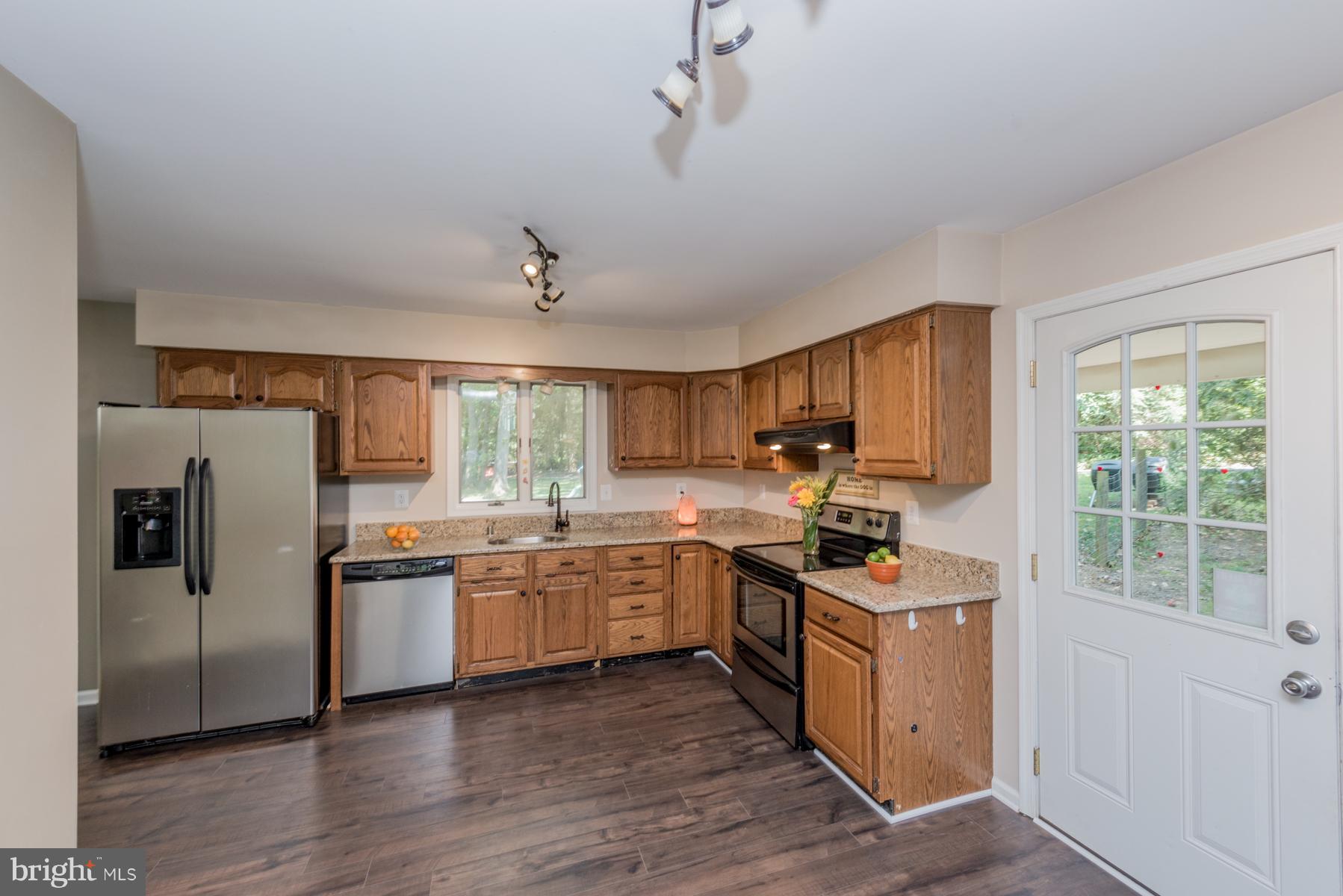 14114 Harrisville Road Mount Airy, MD 21771 - Photo 8 of 23 Kitchen