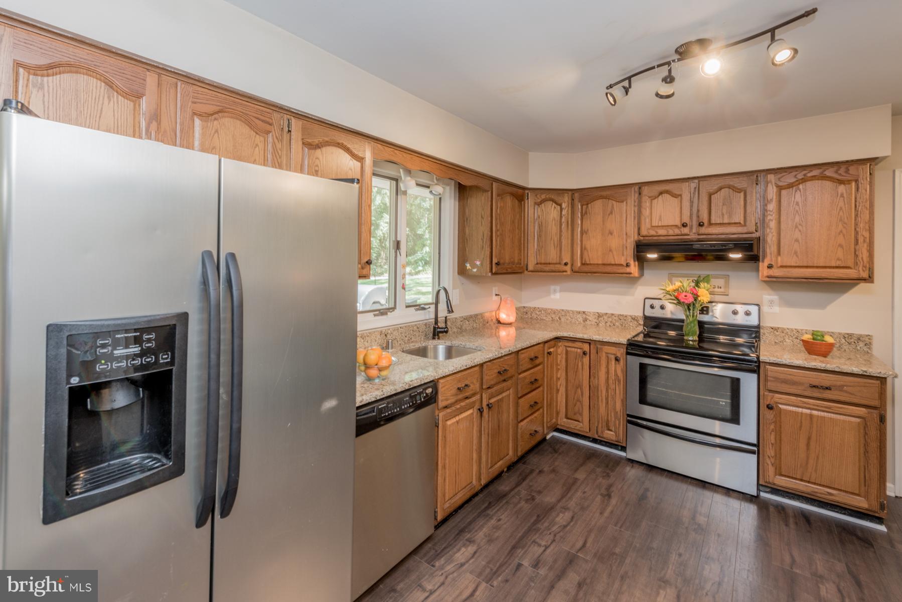 14114 Harrisville Road Mount Airy, MD 21771 - Photo 9 of 23 Kitchen