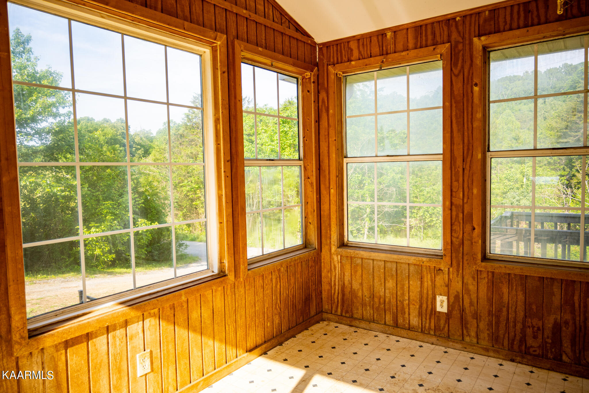 575 Branch Road Blaine, TN 37709 - Photo 4 of 27 Blaine_farmhouse_JPGsmall-12