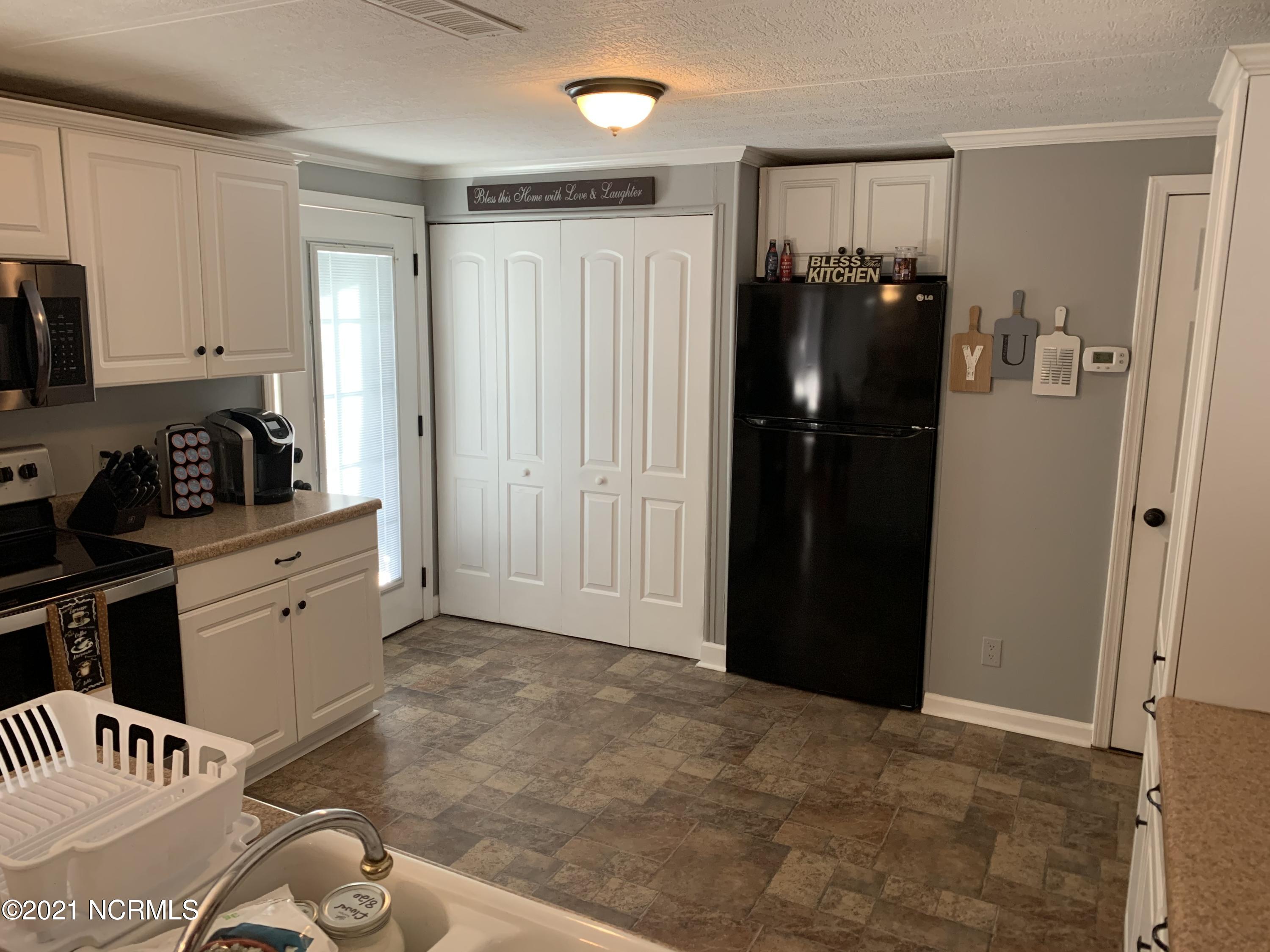 2056 Gallowaytown Road Hartsville, SC 29550 - Photo 6 of 20 IMG_1498