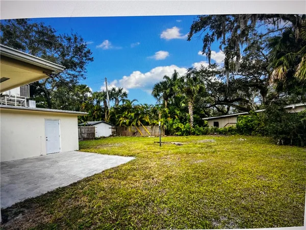 $3,500 | 515 Cypress Road, Vero Beach, FL 32963